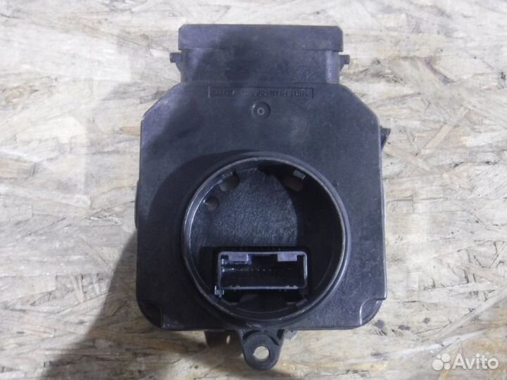 Блок управления правой фары Toyota Camry V70