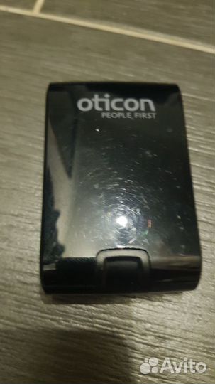 Слуховой аппарат Oticon новый