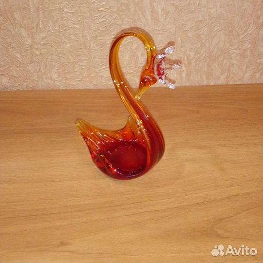 Статуэтки, копилка, декор