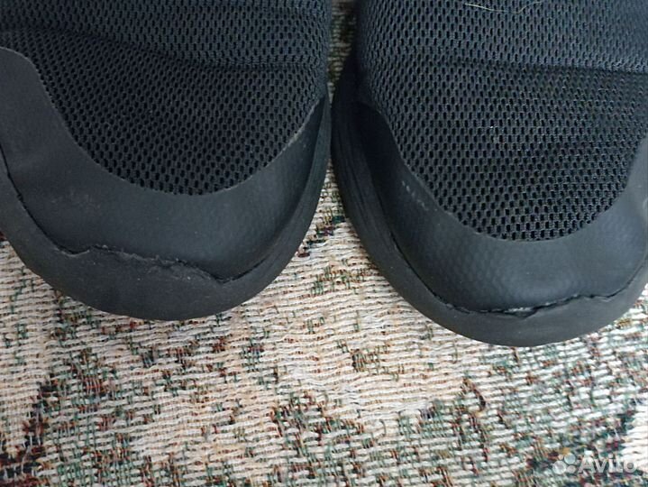 Кроссовки р. 35