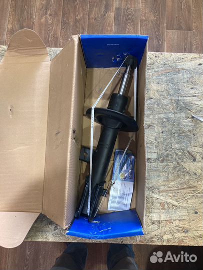 Стойка передняя левая киа спортейдж (2010)