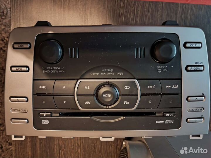 Авто магнитола GS1E669RXA, CQ-EM4771AT 2007 год