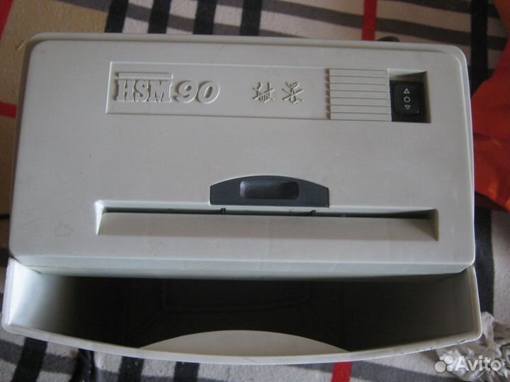 Шредер HSM 90