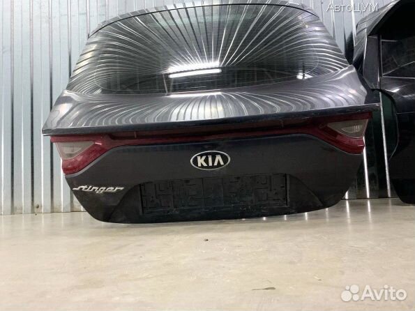 Задняя крышка багажника Kia Stinger I