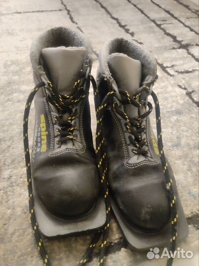 Лыжные ботинки