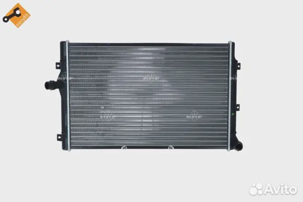 Радиатор системы охлаждения VW Golf 1.6D 09