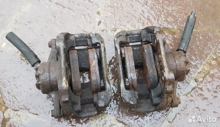 Суппорт Пежо 307 передний пр/лев Peugeot 307 1.6