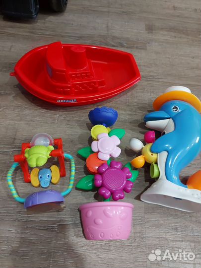 Игрушки для купания в ванной
