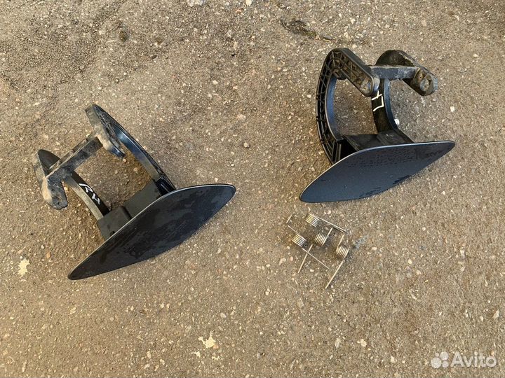 Крышка форсунки омывателя фары X204 (после 2011)