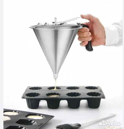 Воронка-дозатор для соусов и кремов