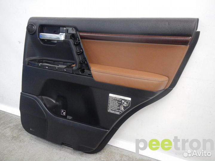 Б/У Б/У Обшивка двери задней правой б/у 6760360190