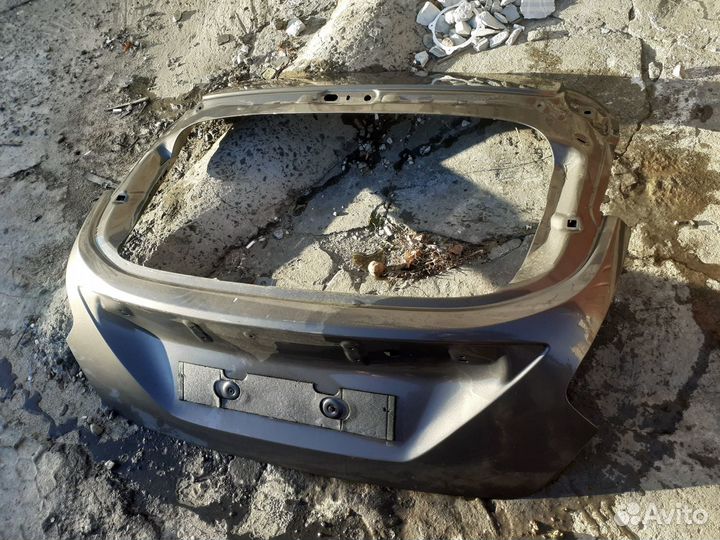 Крышка багажника Ford Focus 3