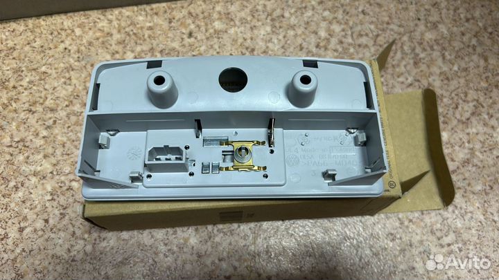 Плафон освещения салона volkswagen polo