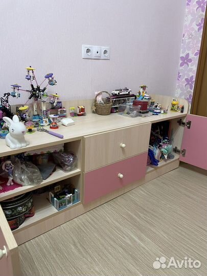 Мебель (кровать + шкаф)в детскую для девочки