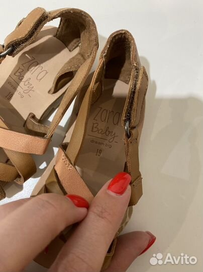 Сандалии zara