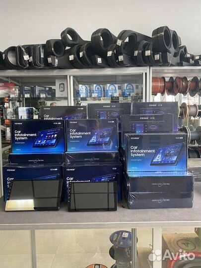 Штатная магнитола на андроиде Teyes