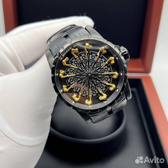 Часы Roger Dubuis