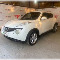 Nissan Juke 1.6 CVT, 2012, 140 000 км, с пробегом, цена 825 000 руб.