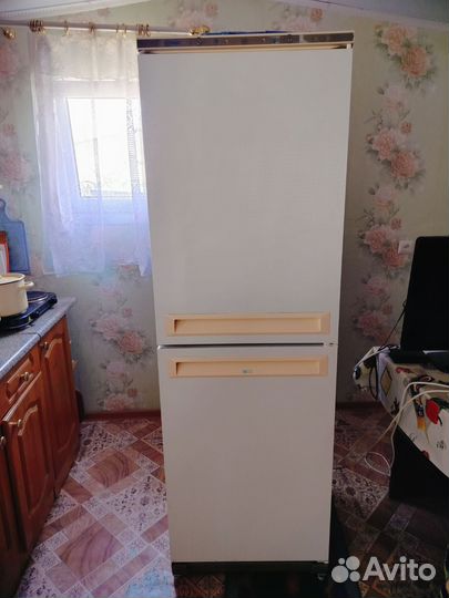 Холодильник бу Стинол
