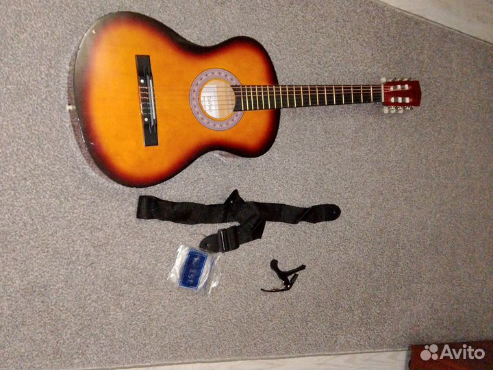 Акустическая гитара