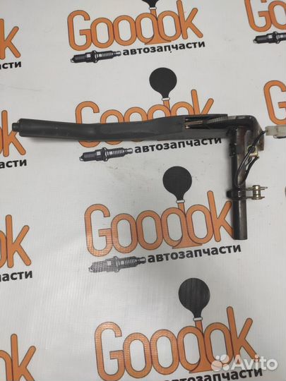 Рычаг стояночного тормоза Mitsubishi Pajero 2