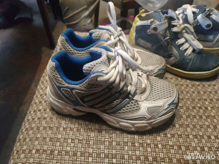 Кроссовки adidas оригинальные