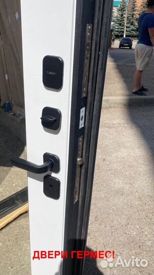 Входная дверь в квартиру с установкой