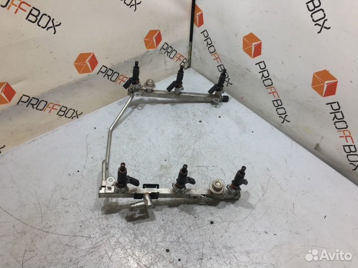 Топливная рампа Mercedes C-Class W203 M272 3.0I