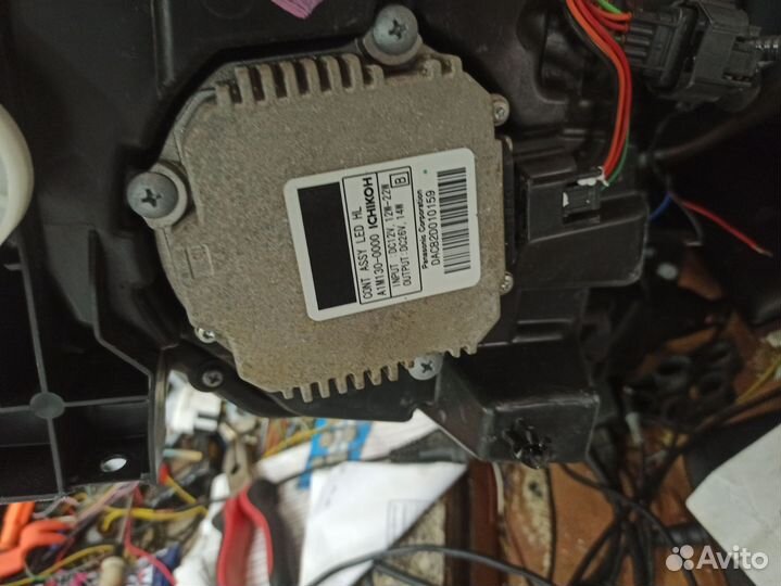 Фара nissan leaf левая LED