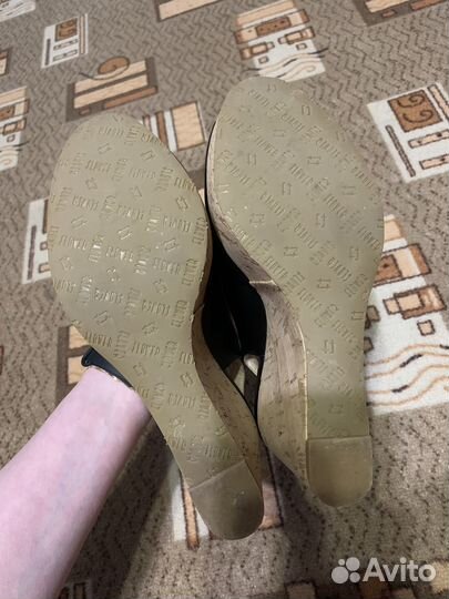 Босоножки 38