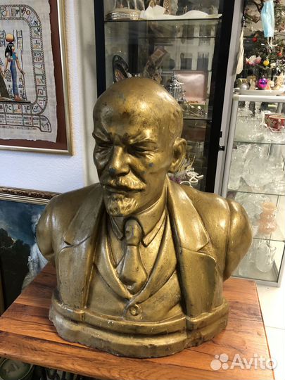 Бюст В.И.Ленина большой