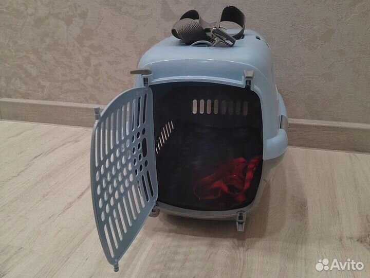 Переноска для кошек пластиковая