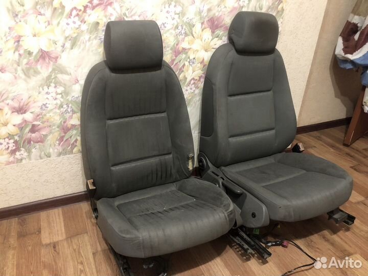 Сиденья передние Audi (Ауди) -А4