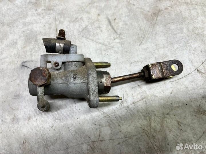 Главный цилиндр сцепления гцс Lifan Solano 650