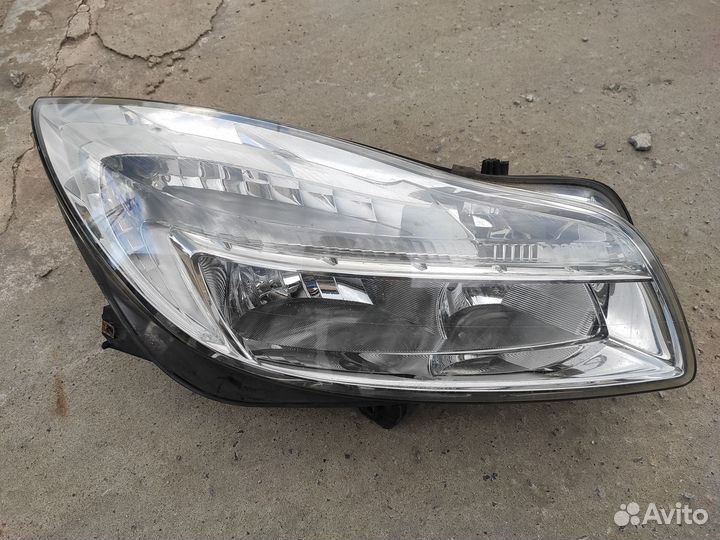 Фара правая на Opel Insignia Галоген