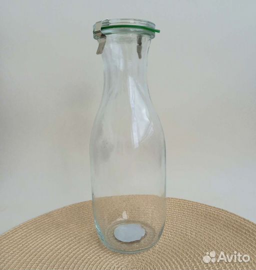 Графин бутылка + 2 банки с крышками