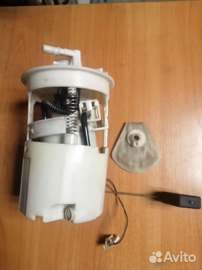 Топливный насос в сборе Мазда