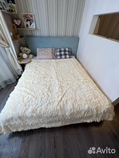 Покрывало на 2 х спальную кровать новое