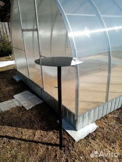 Скамейки столы металические