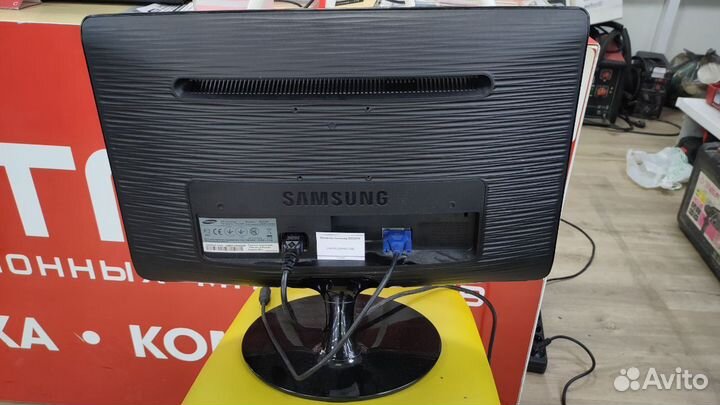 Монитор Samsung B2230W