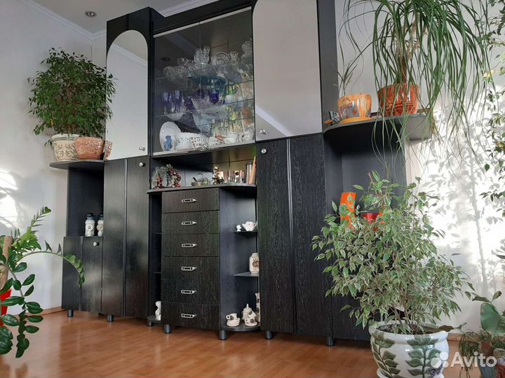 Стенка в гостиную