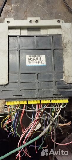 Блок управления двигателем Mitsubishi Lancer 9