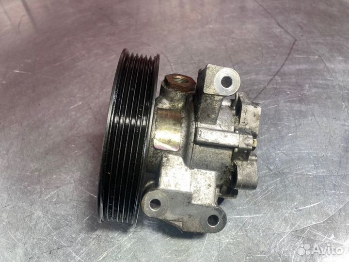 Насос гидроусилителя руля Mercedes C-Class W203