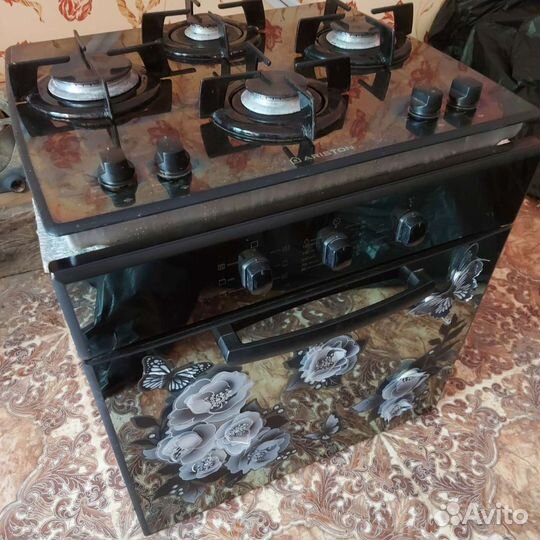Духовой электр шкаф с газ варочной панелью аристон