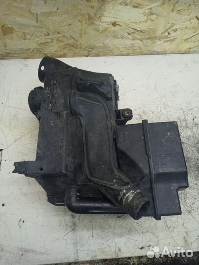 Корпус воздушного фильтра Volvo V40 B4184S9 2003