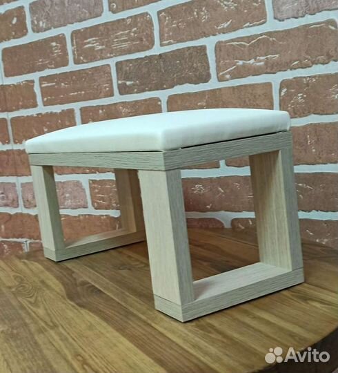 Стол/Подставка для маникюра. Новая