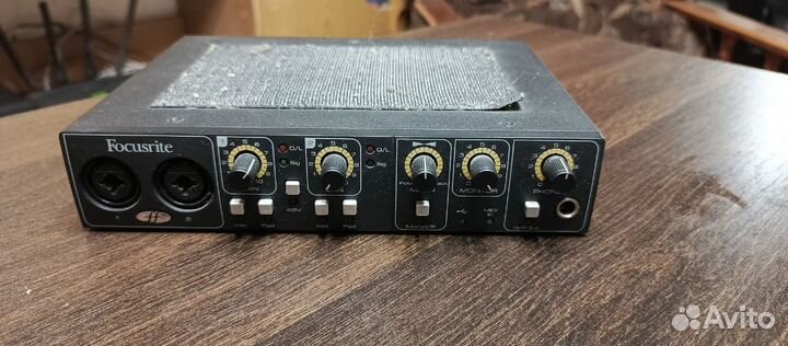 Focusrite saffire 6 usb с фонтомным питанием для 2