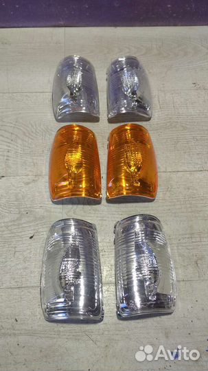 Повторитель поворотника зеркала Форд Транзит 2014+