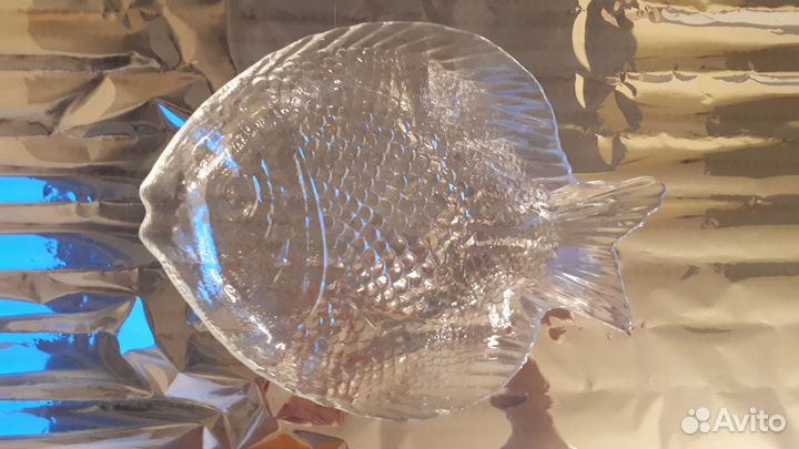 Продаю Тарелки фигурные, Солонку, Сахарницу