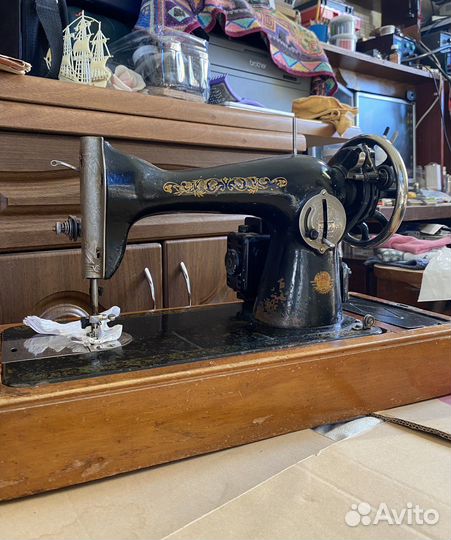Швейная машинка пмз им. Калинина